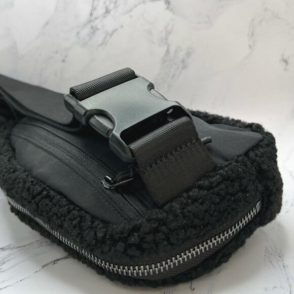 New Everyday Black Fuzzy Sherpa Standard Size Fanny Pack / Waist Pack - Picture 4 of 8